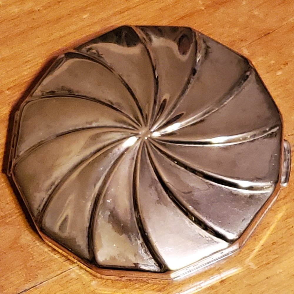 Silver compact mirror Art Deco style